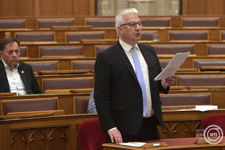 Ferenc pápa temetésének napja nemzeti gyásznap lesz Magyarországon