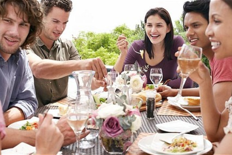 A barátok is hatnak étkezési szokásainkra