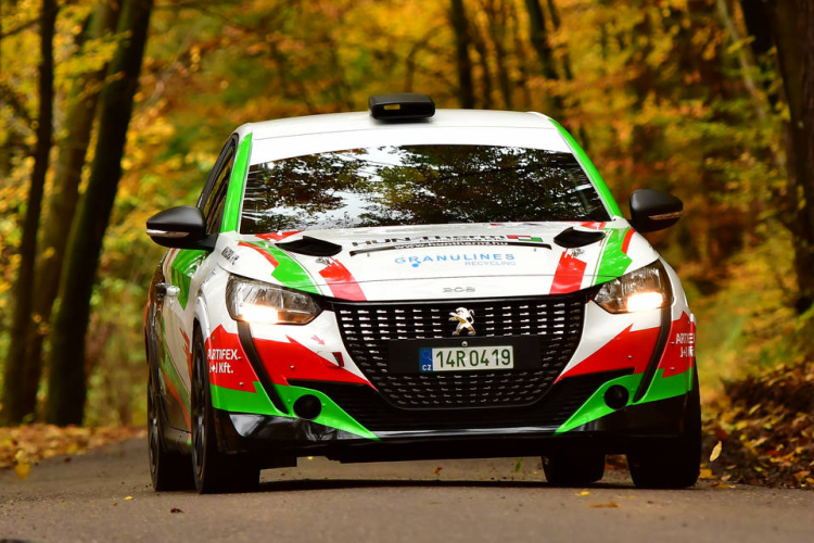 Rally: Ha kalandok árán is, de sikeresen célba értünk!