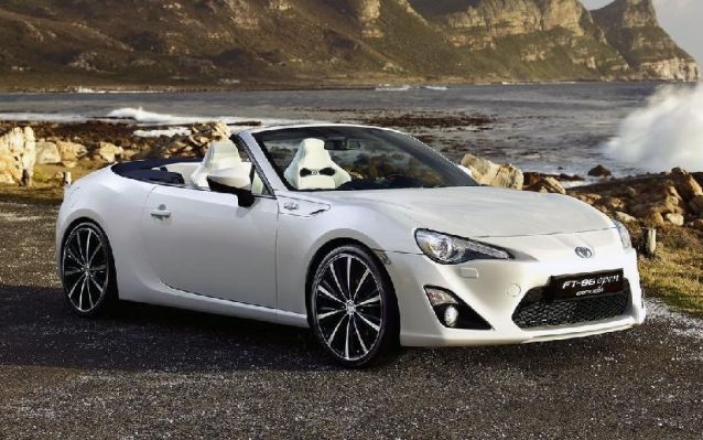 Kombi és négyajtós a Toyota GT86 kínálatában