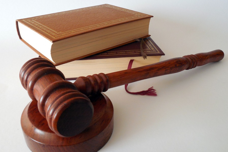 Vádat emeltek a Magyarországon és Hollandiában gyilkoló férfi ellen