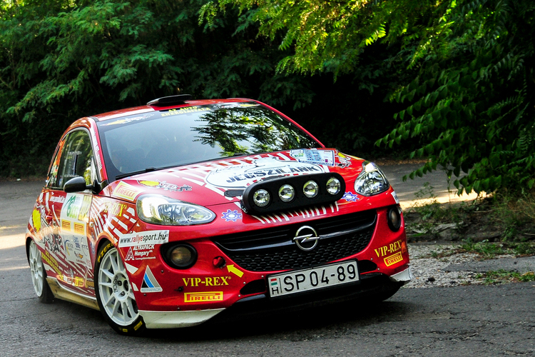 Van nekem egy Opelom, mindig aztat kopelom!