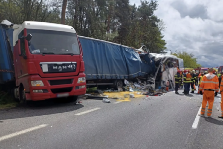 Szlovákiai buszbaleset: 18 utas hazaérkezett, ketten továbbra is mélyaltatásban vannak