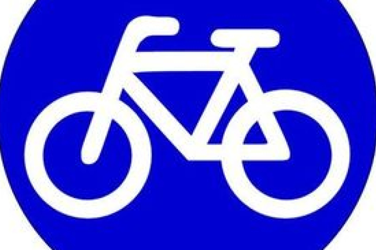 Megújult bringaút várja a kerékpárosokat a Balaton északi partján