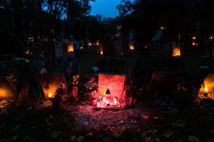 Elhunyt szeretteinkre emlékezünk a hétvégén