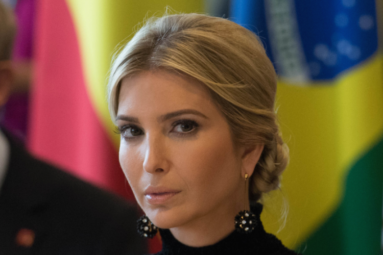 Ivanka Trump felszámolja divatcégét, hogy a fehér házi munkára összpontosítson