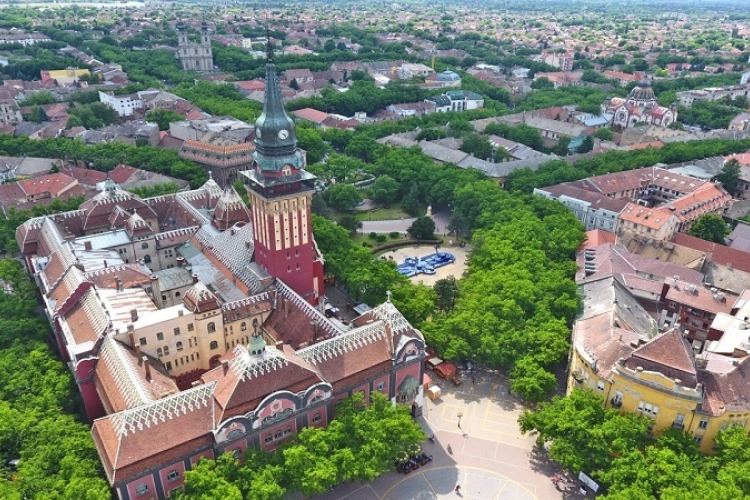 Novák Szerbiában - Átadták az Újvidéki Egyetem Magyar Tannyelvű Tanítóképző Kar épületét Szabadkán